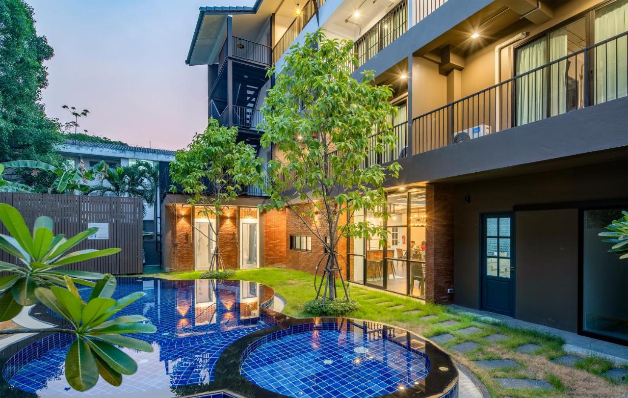 Khách sạn Momo 4*